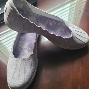 Skechers Lilac, Scalloped Slip Ins